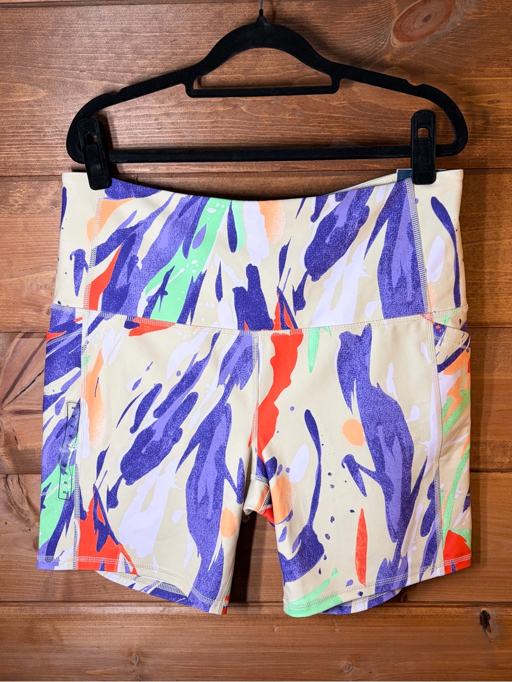 DSG Women's Cream Bike Shorts with Purple & Orange Brushprint Size XL 💜